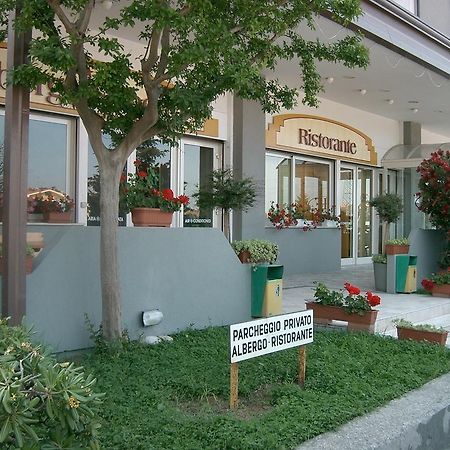 Hotel Filiberto Rimini Exteriör bild