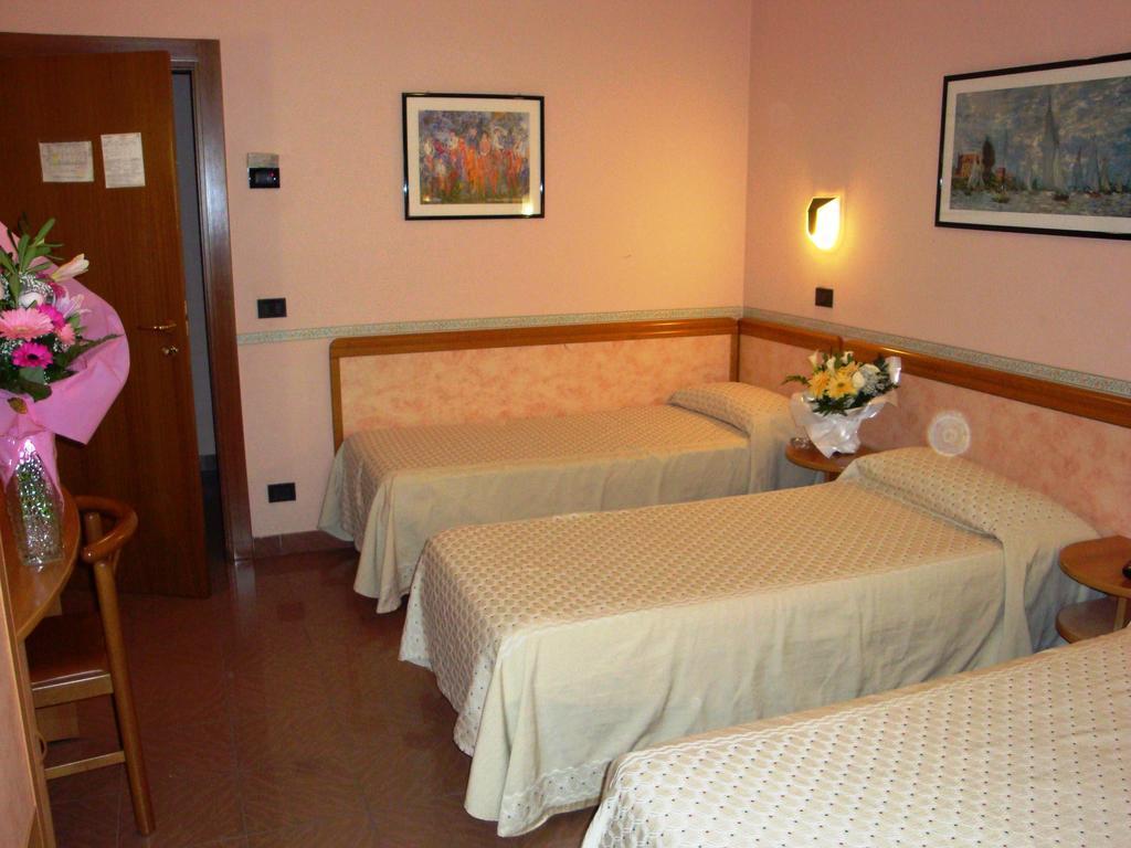 Hotel Filiberto Rimini Exteriör bild